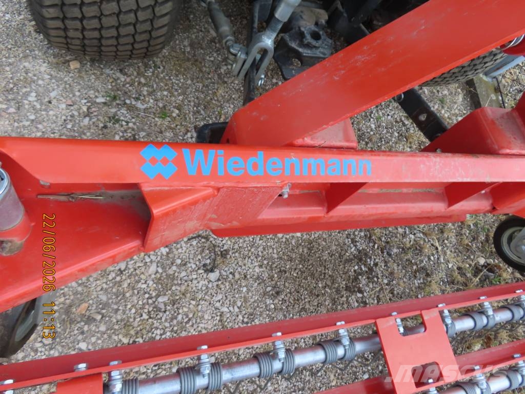 Antonio Carraro TTR 4400 HST II traktor + tartozékok Трактори