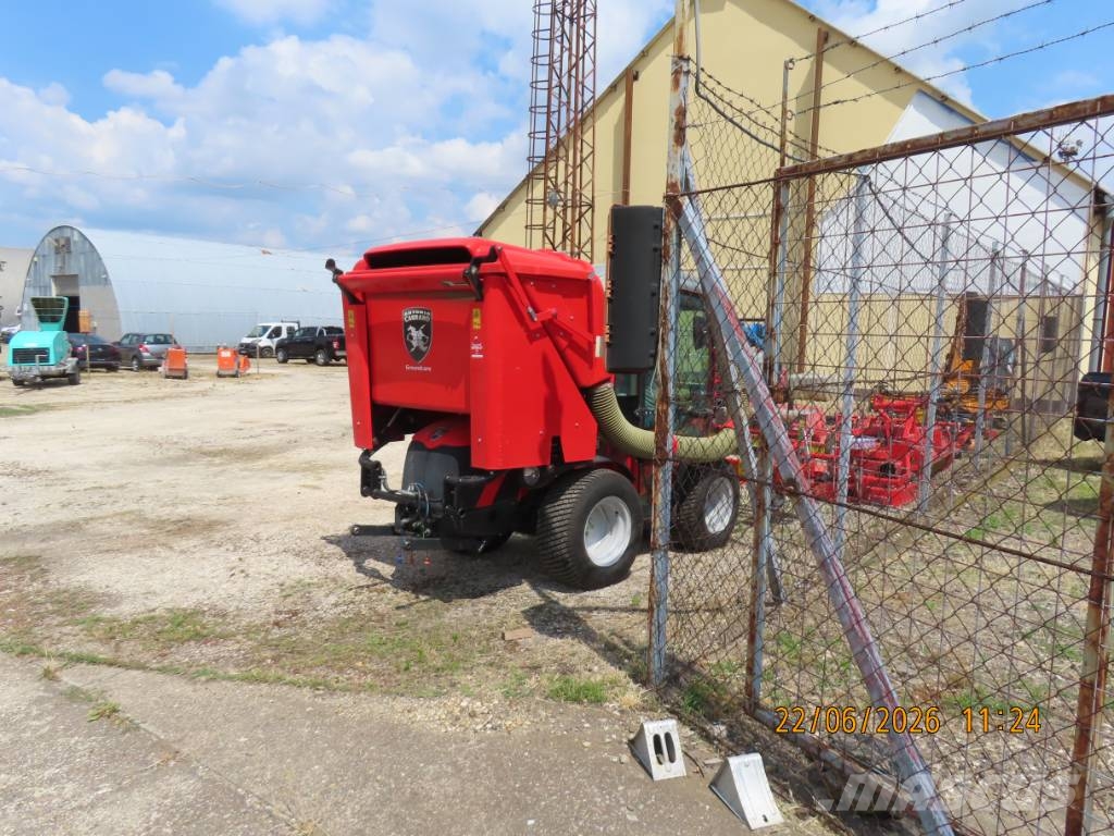 Antonio Carraro TTR 4400 HST II traktor + tartozékok Трактори