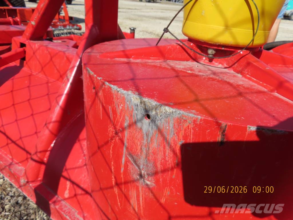 Antonio Carraro TTR 4400 HST II traktor + tartozékok Трактори