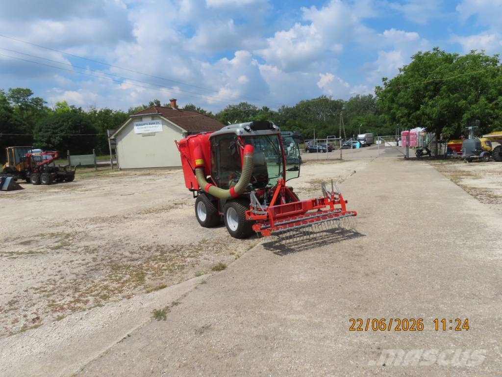 Antonio Carraro TTR 4400 HST II traktor + tartozékok Трактори