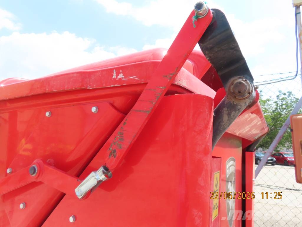 Antonio Carraro TTR 4400 HST II traktor + tartozékok Трактори