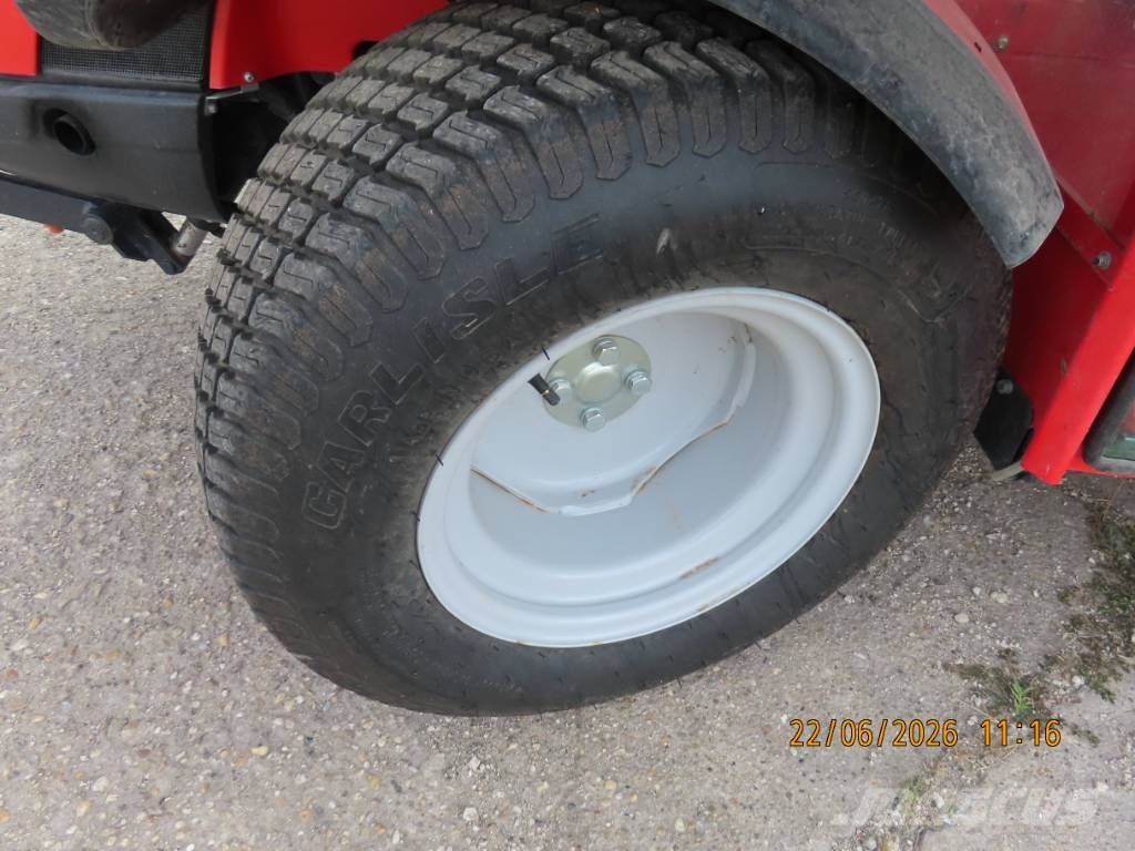 Antonio Carraro TTR 4400 HST II traktor + tartozékok Трактори