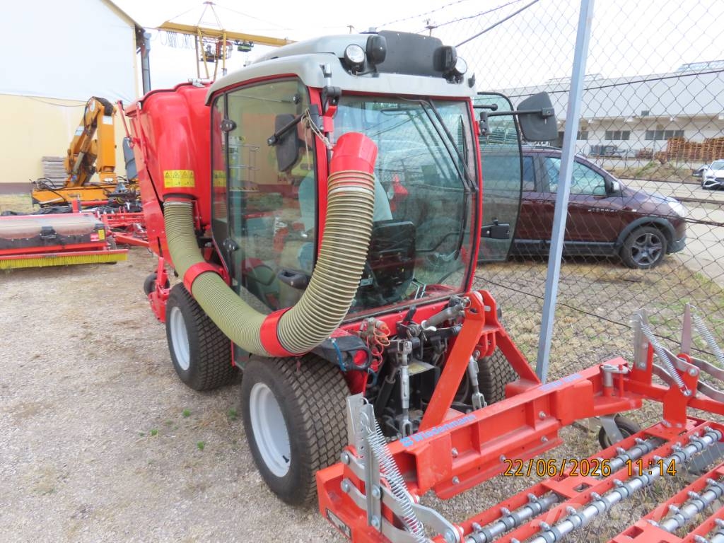 Antonio Carraro TTR 4400 HST II traktor + tartozékok Трактори