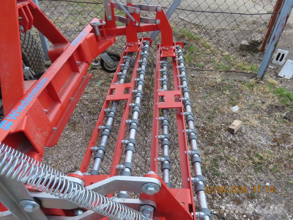 Antonio Carraro TTR 4400 HST II traktor + tartozékok Трактори