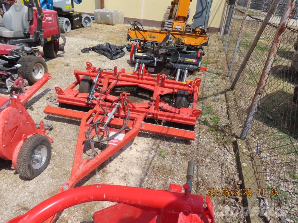 Antonio Carraro TTR 4400 HST II traktor + tartozékok Трактори
