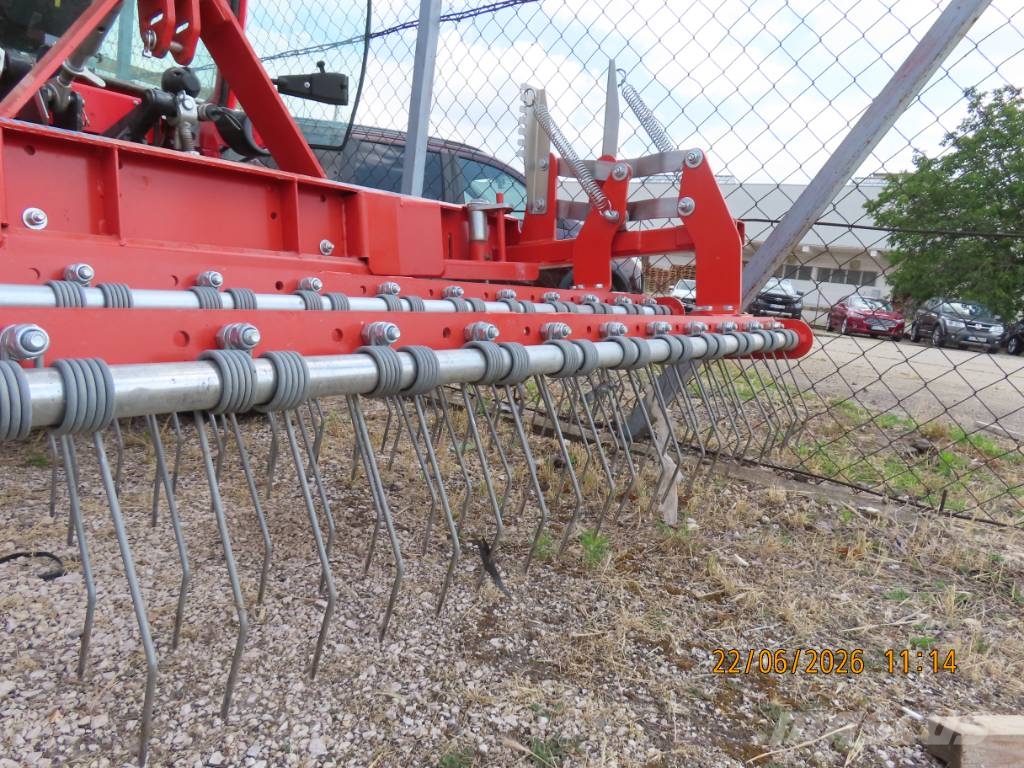 Antonio Carraro TTR 4400 HST II traktor + tartozékok Трактори
