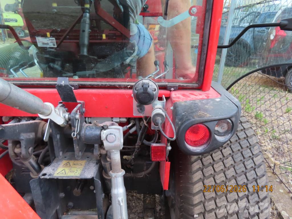 Antonio Carraro TTR 4400 HST II traktor + tartozékok Трактори