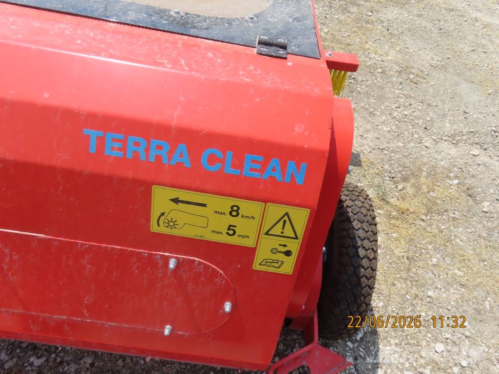 Antonio Carraro TTR 4400 HST II traktor + tartozékok Трактори