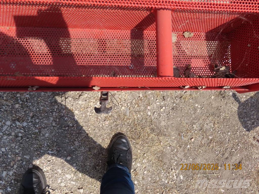 Antonio Carraro TTR 4400 HST II traktor + tartozékok Трактори