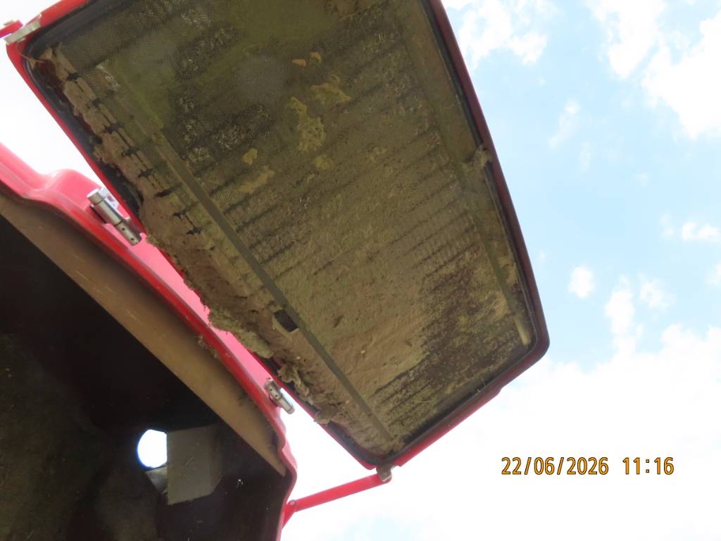 Antonio Carraro TTR 4400 HST II traktor + tartozékok Трактори