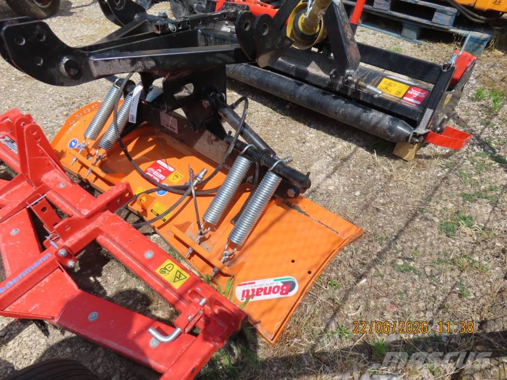 Antonio Carraro TTR 4400 HST II traktor + tartozékok Трактори