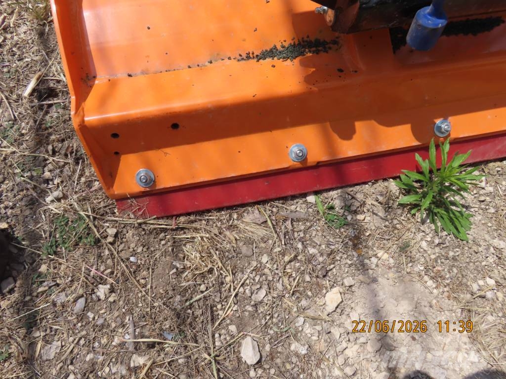 Antonio Carraro TTR 4400 HST II traktor + tartozékok Трактори