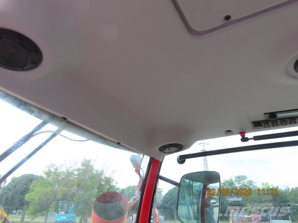 Antonio Carraro TTR 4400 HST II traktor + tartozékok Трактори