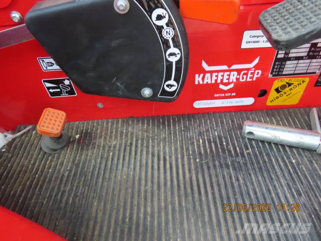 Antonio Carraro TTR 4400 HST II traktor + tartozékok Трактори