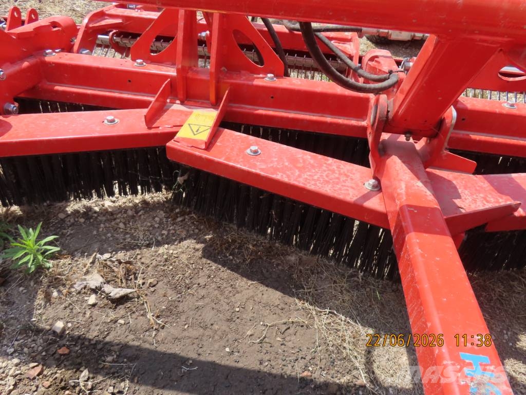 Antonio Carraro TTR 4400 HST II traktor + tartozékok Трактори