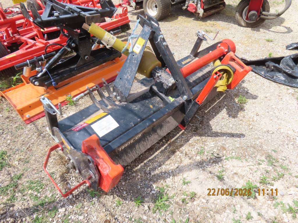 Antonio Carraro TTR 4400 HST II traktor + tartozékok Трактори