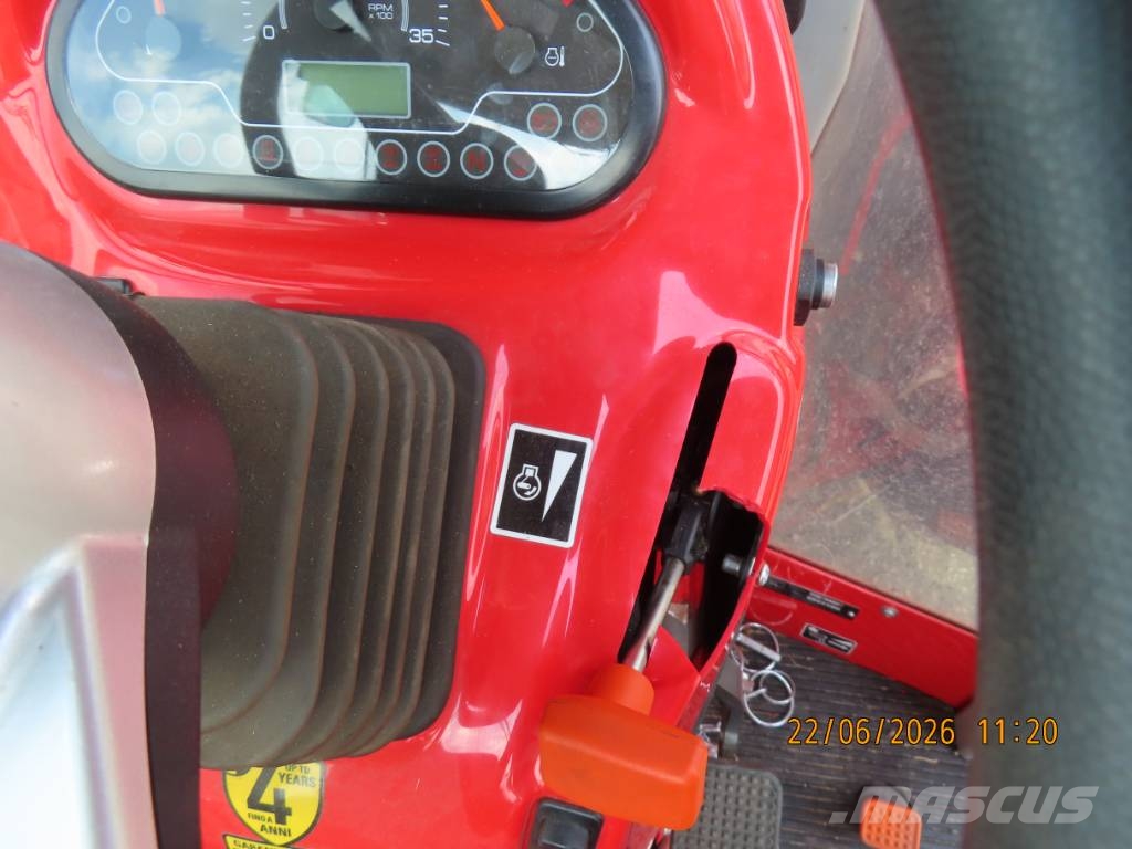 Antonio Carraro TTR 4400 HST II traktor + tartozékok Трактори