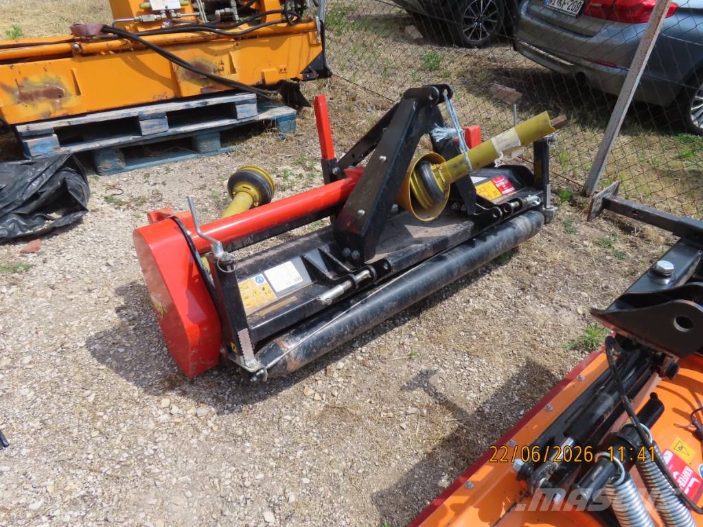 Antonio Carraro TTR 4400 HST II traktor + tartozékok Трактори