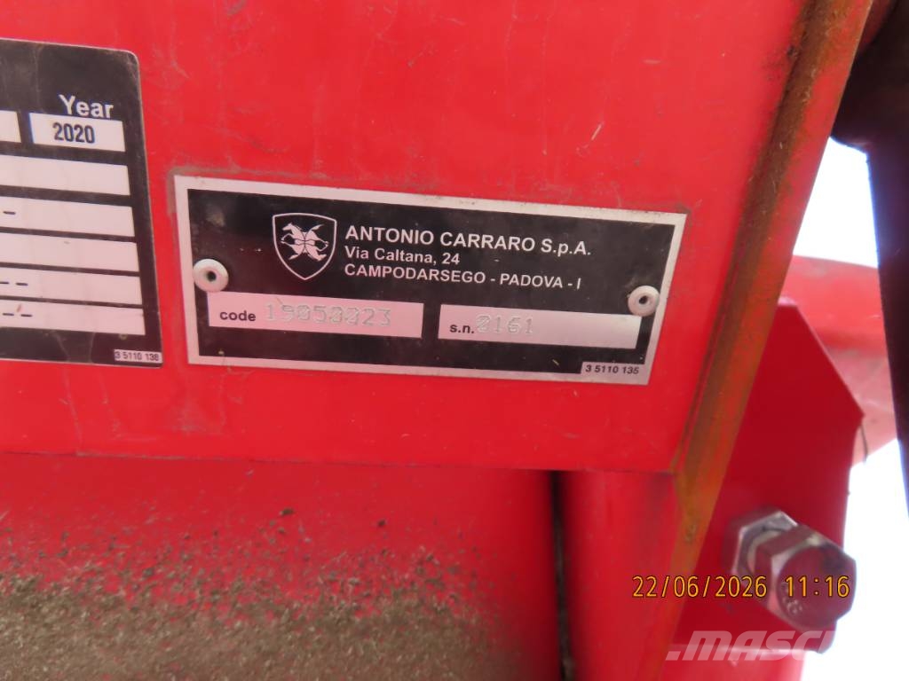 Antonio Carraro TTR 4400 HST II traktor + tartozékok Трактори