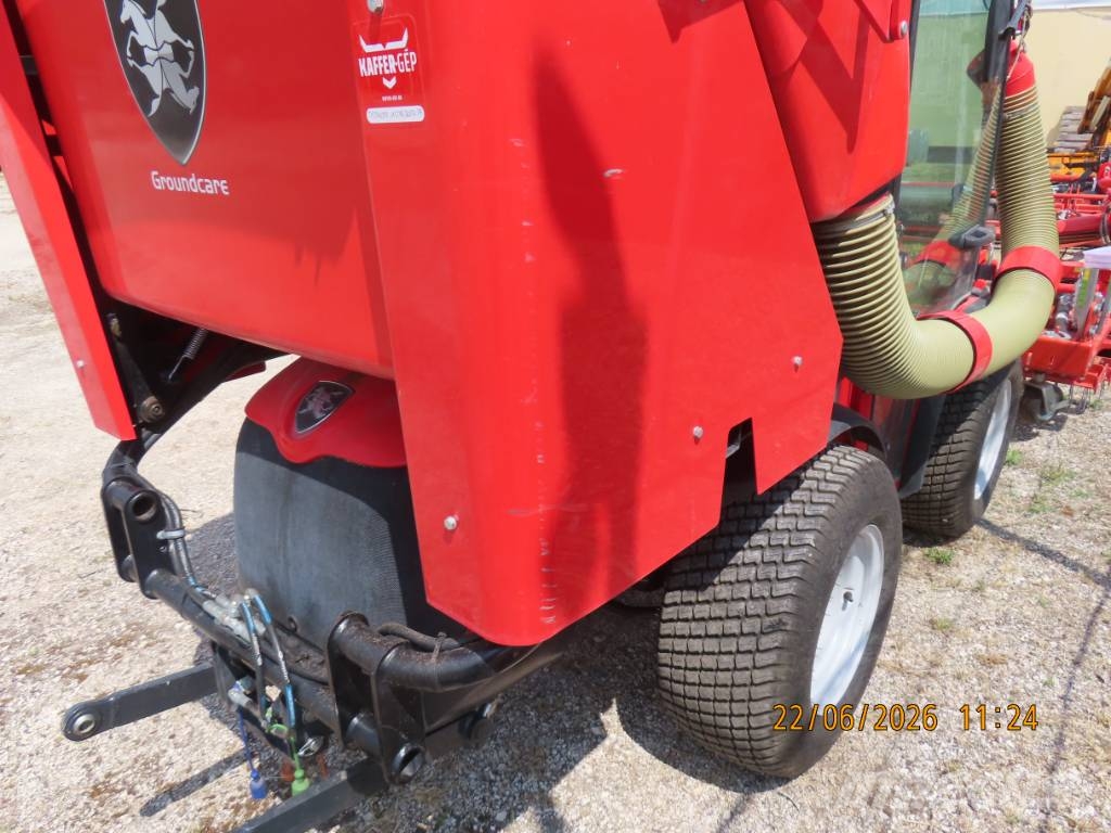 Antonio Carraro TTR 4400 HST II traktor + tartozékok Трактори