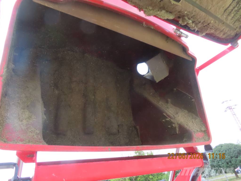 Antonio Carraro TTR 4400 HST II traktor + tartozékok Трактори