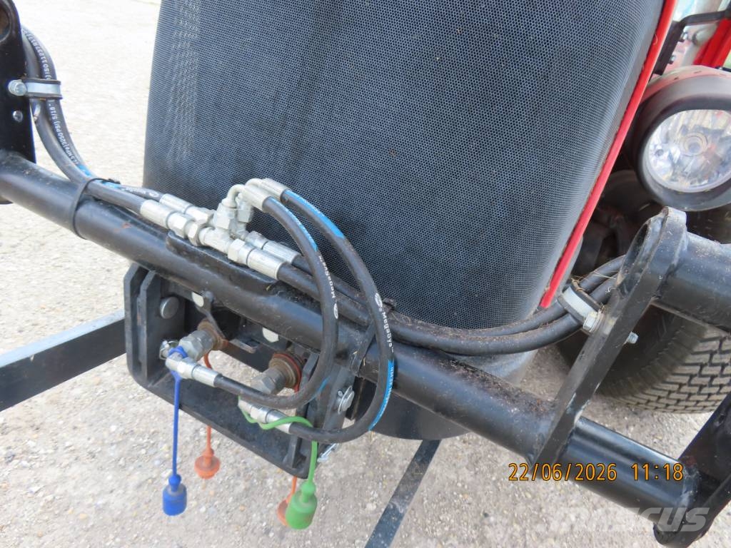 Antonio Carraro TTR 4400 HST II traktor + tartozékok Трактори