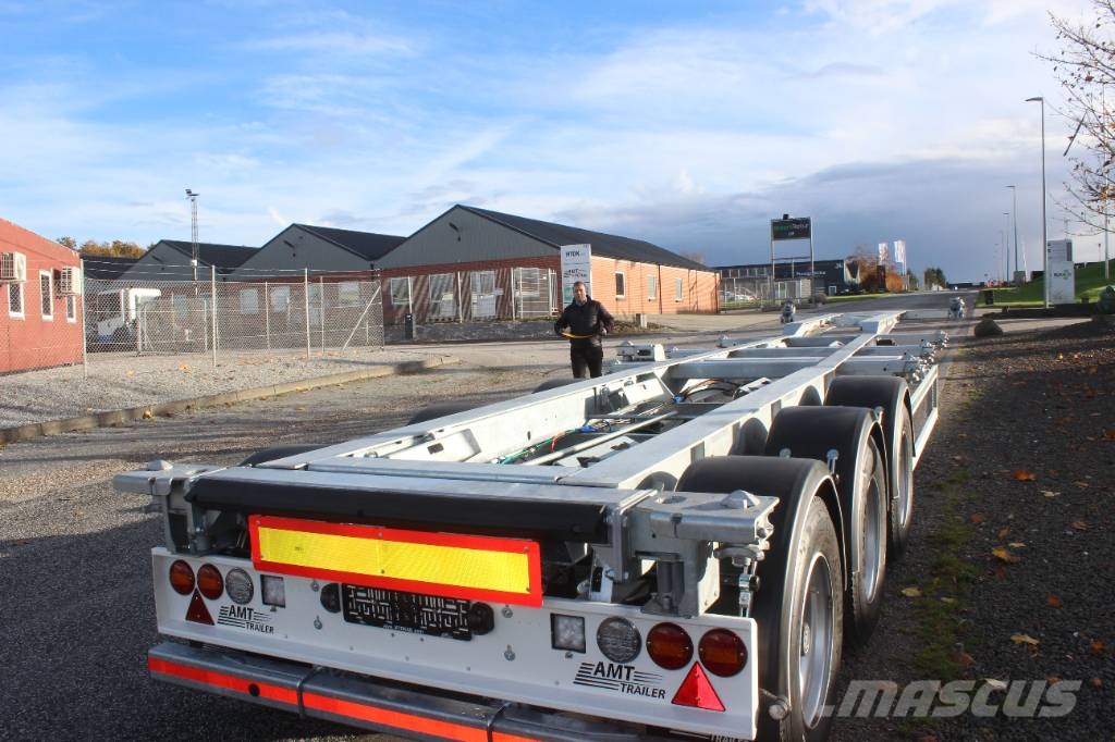AMT CO310 3 akslet container chassis med udskud i bag Containeranhänger