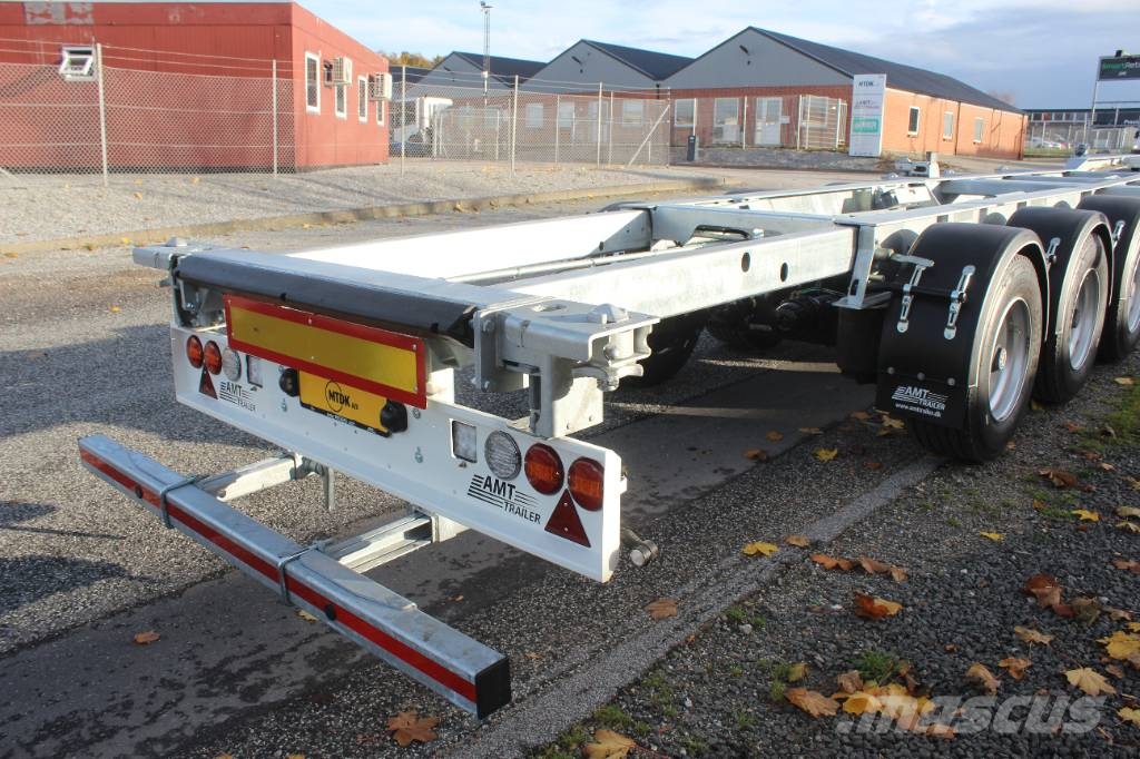 AMT CO310 3 akslet container chassis med udskud i bag Containeranhänger