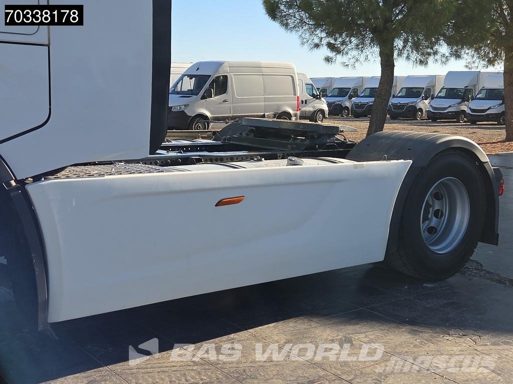 Iveco S-Way 490 4X2 Retarder 2x Tanks Standklima Navi AC Cabezas tractoras