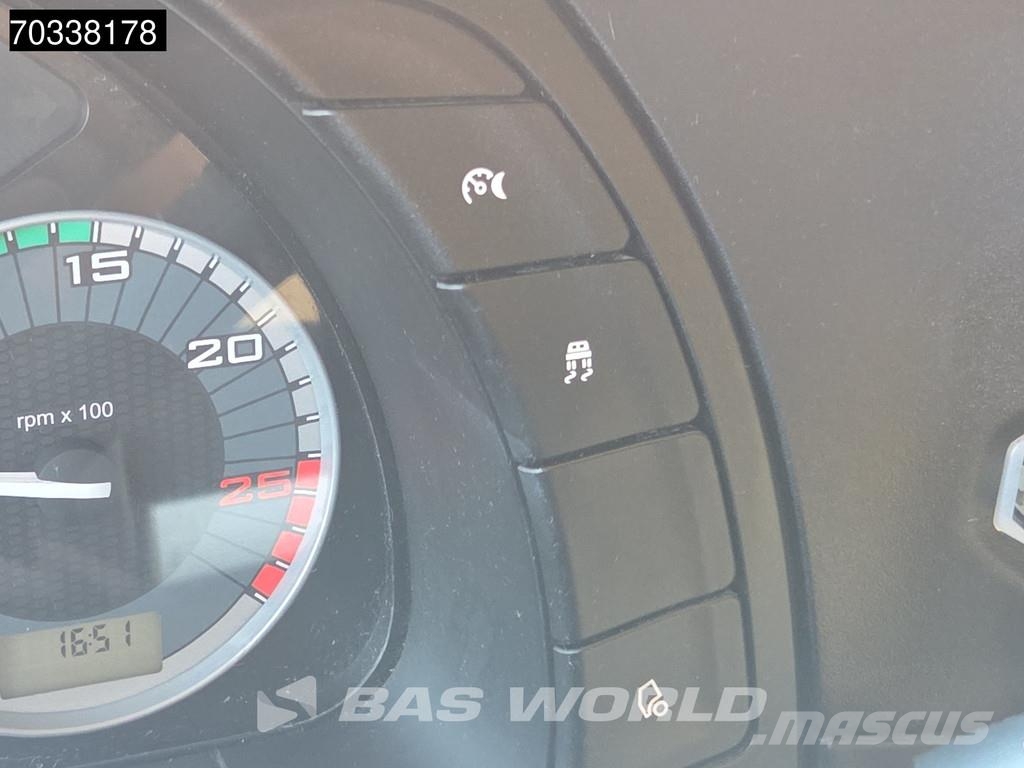 Iveco S-Way 490 4X2 Retarder 2x Tanks Standklima Navi AC Trekkvogner