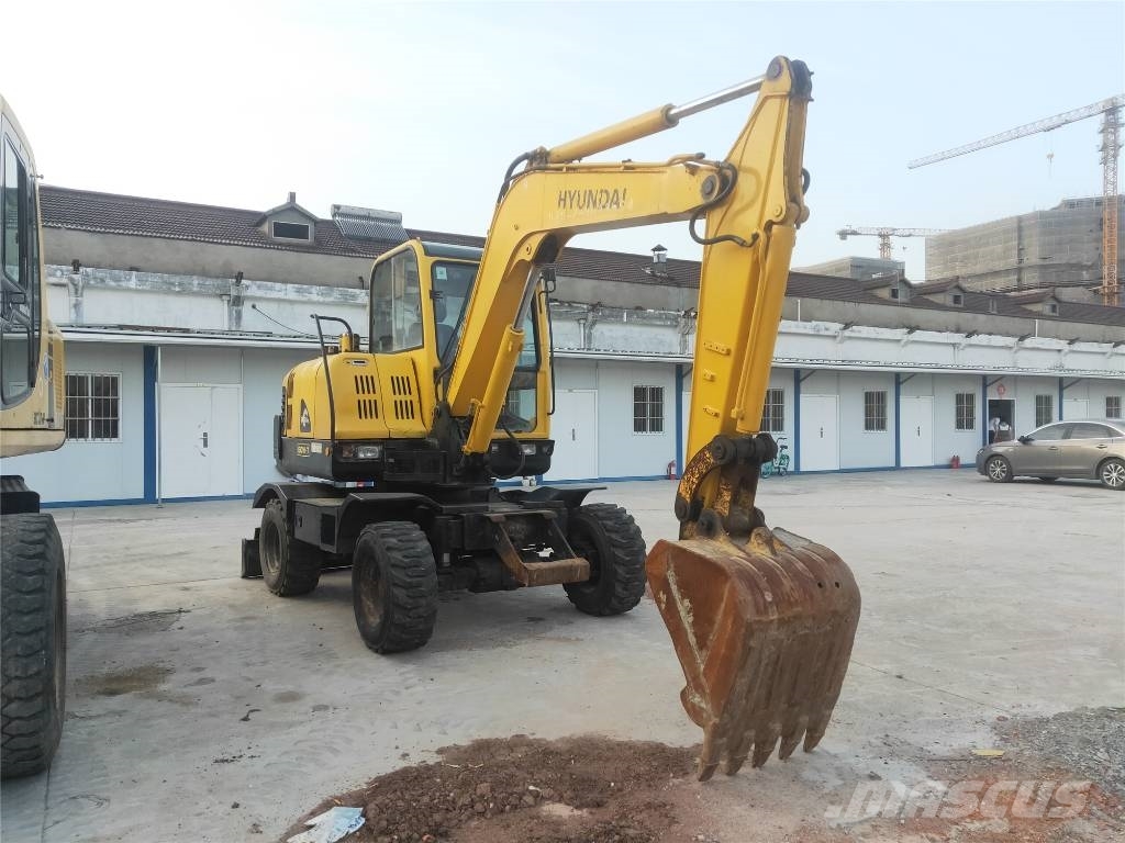Hyundai R60W-7 Excavadoras de ruedas