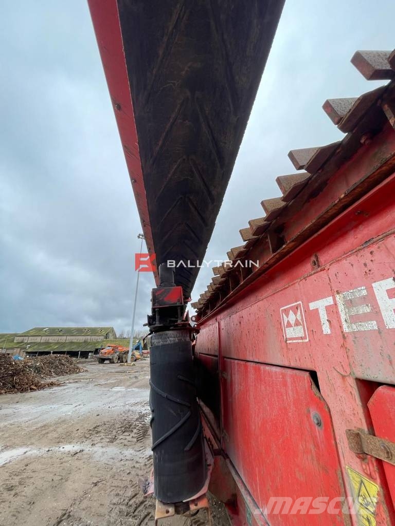 Terex Finlay 694+ Supertrak 3 Deck Screener Cernuitoare