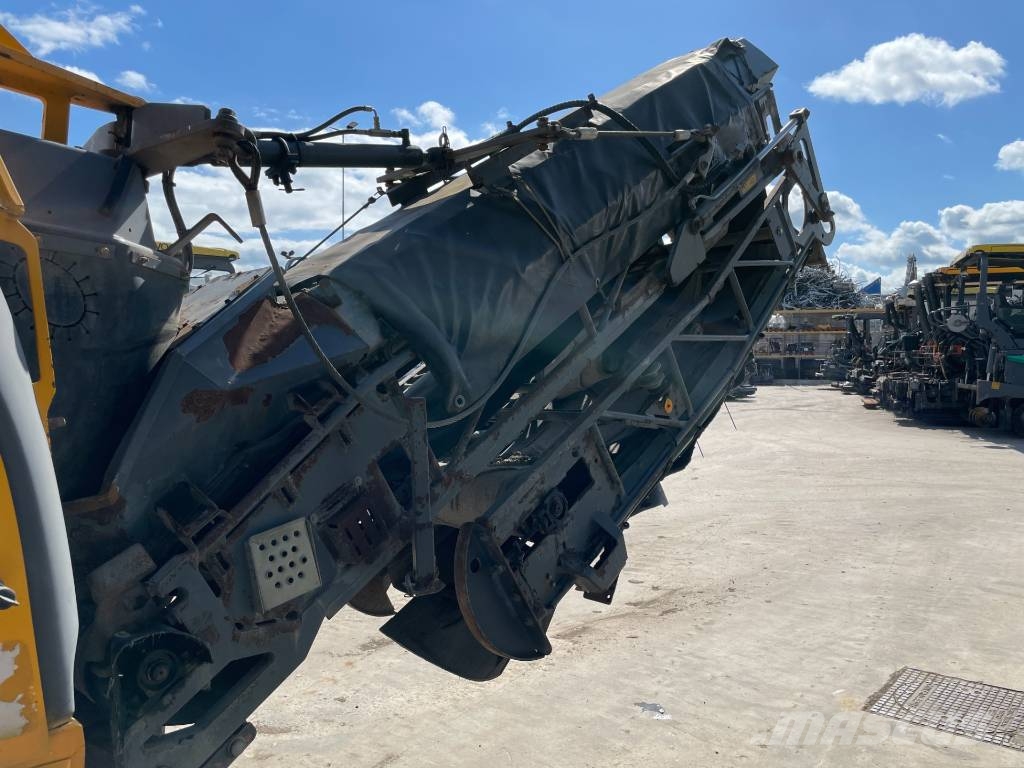 Wirtgen W 100 F Asfalta dzesēšanas iekārtas