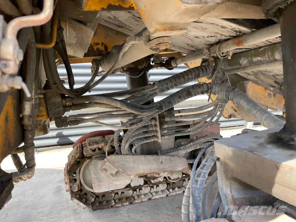 Wirtgen W 100 F Asfalta dzesēšanas iekārtas