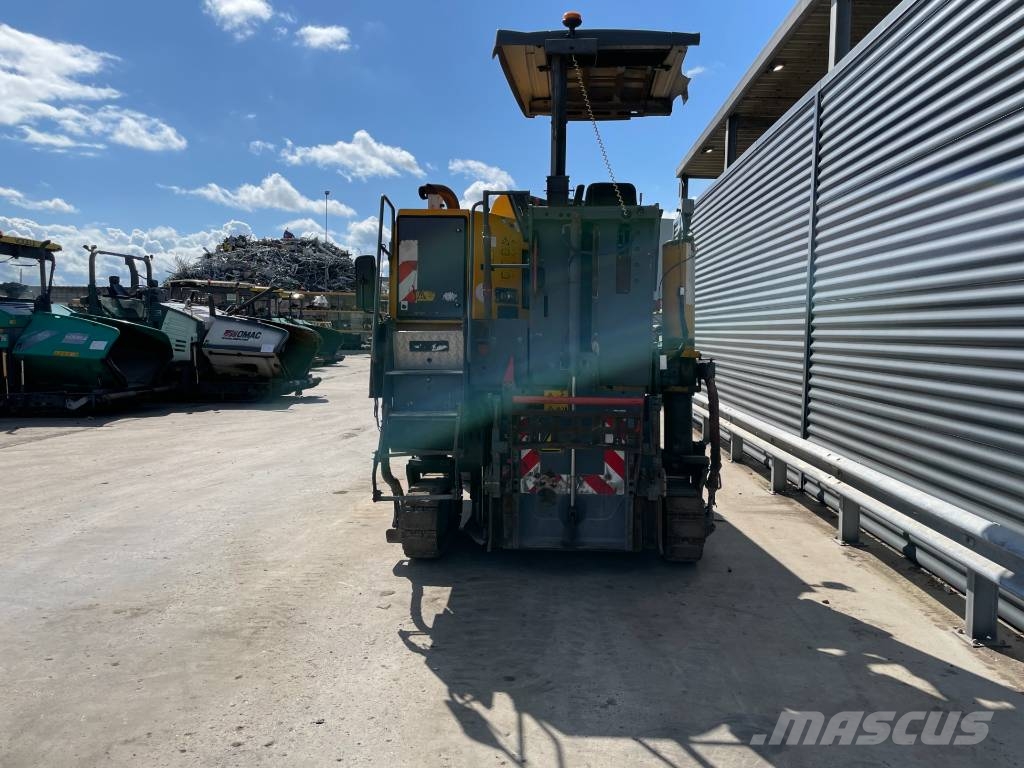 Wirtgen W 100 F Asfalta dzesēšanas iekārtas
