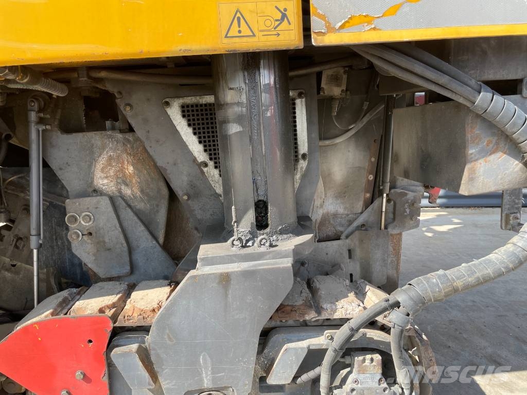 Wirtgen W 100 F Asfalta dzesēšanas iekārtas