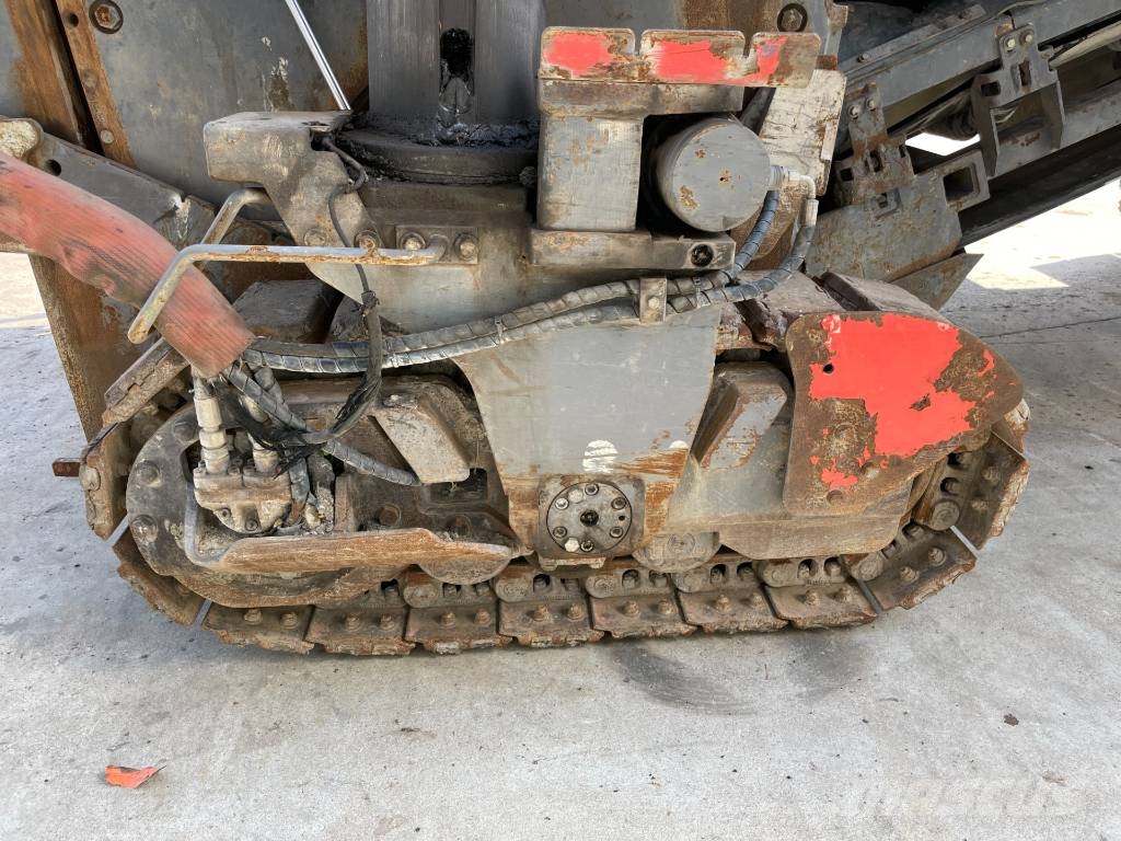 Wirtgen W 100 F Asfalta dzesēšanas iekārtas