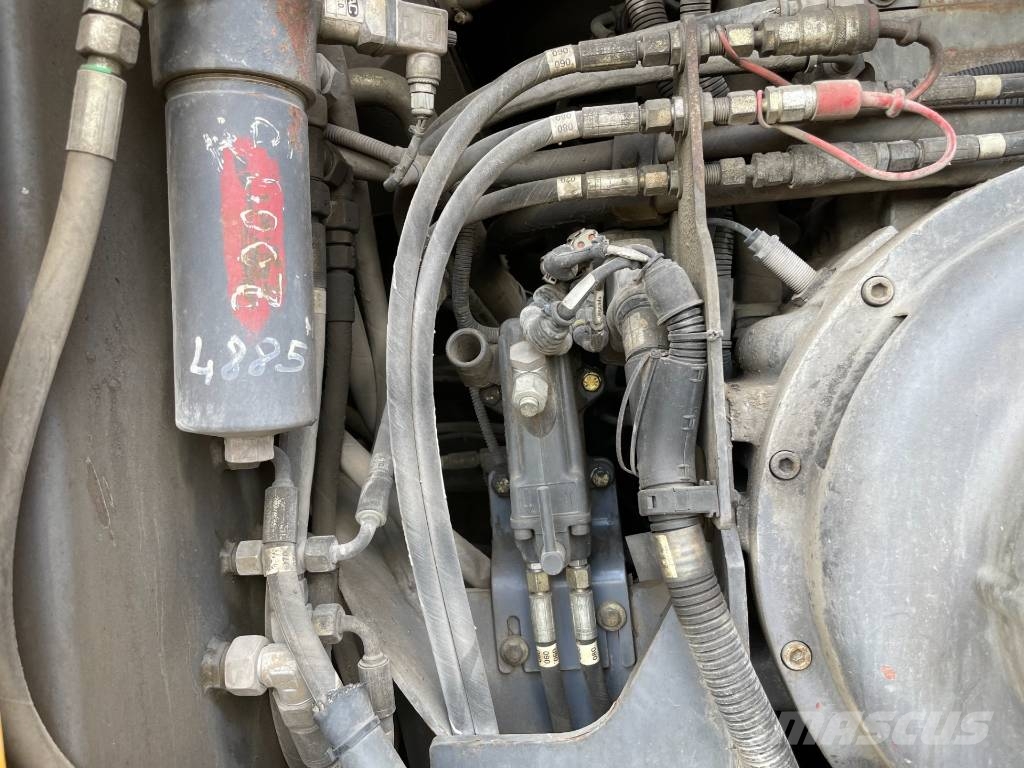Wirtgen W 100 F Asfalta dzesēšanas iekārtas