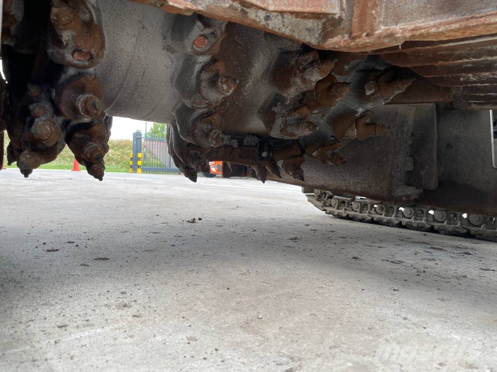 Wirtgen W 100 F Asfalta dzesēšanas iekārtas