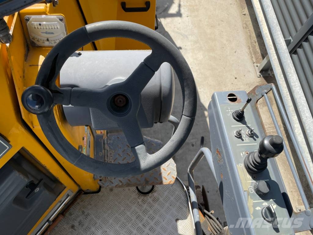 Wirtgen W 100 F Asfalta dzesēšanas iekārtas