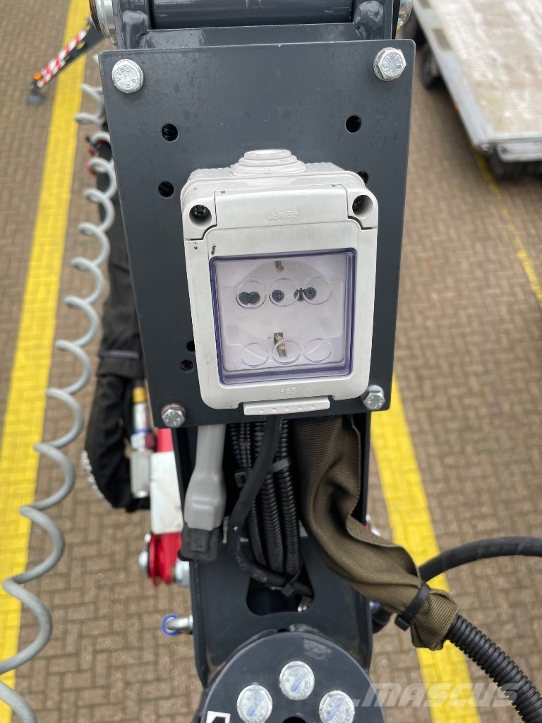 Hinowa TC 22 Plataformas con brazo de elevación telescópico