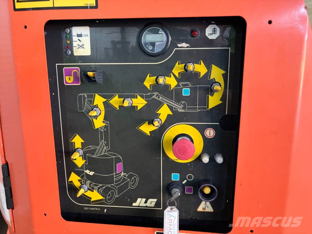 JLG E 300 AJP Strēles pacēlāji