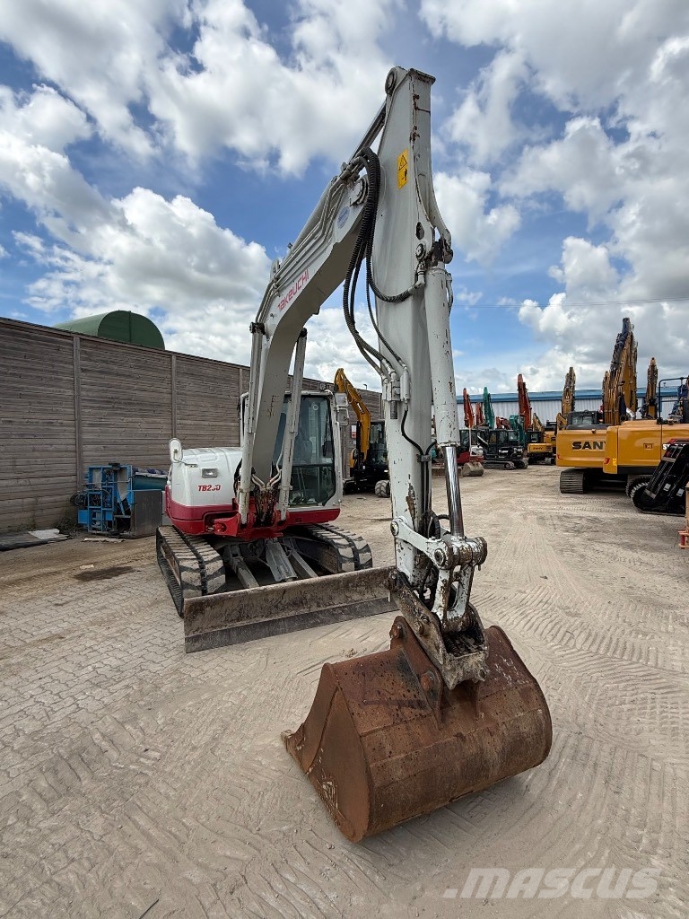 Takeuchi TB 290 حفارات وسط 7 طن - 12 طن