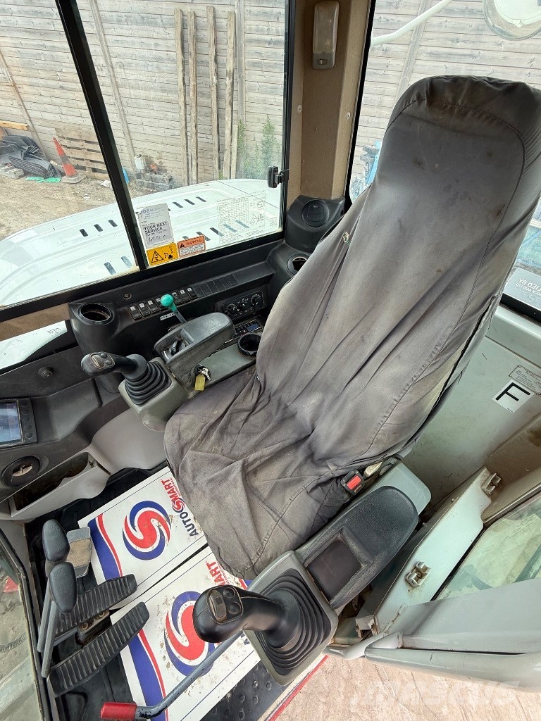 Takeuchi TB 290 حفارات وسط 7 طن - 12 طن