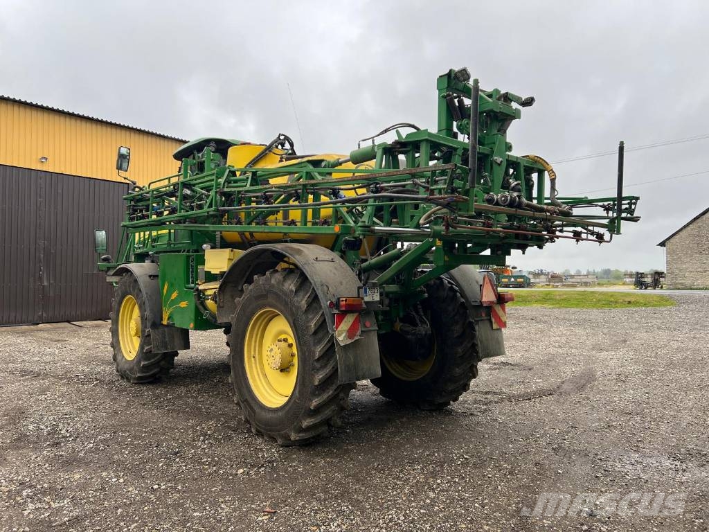 John Deere R4040i Itsekulkevat ruiskut