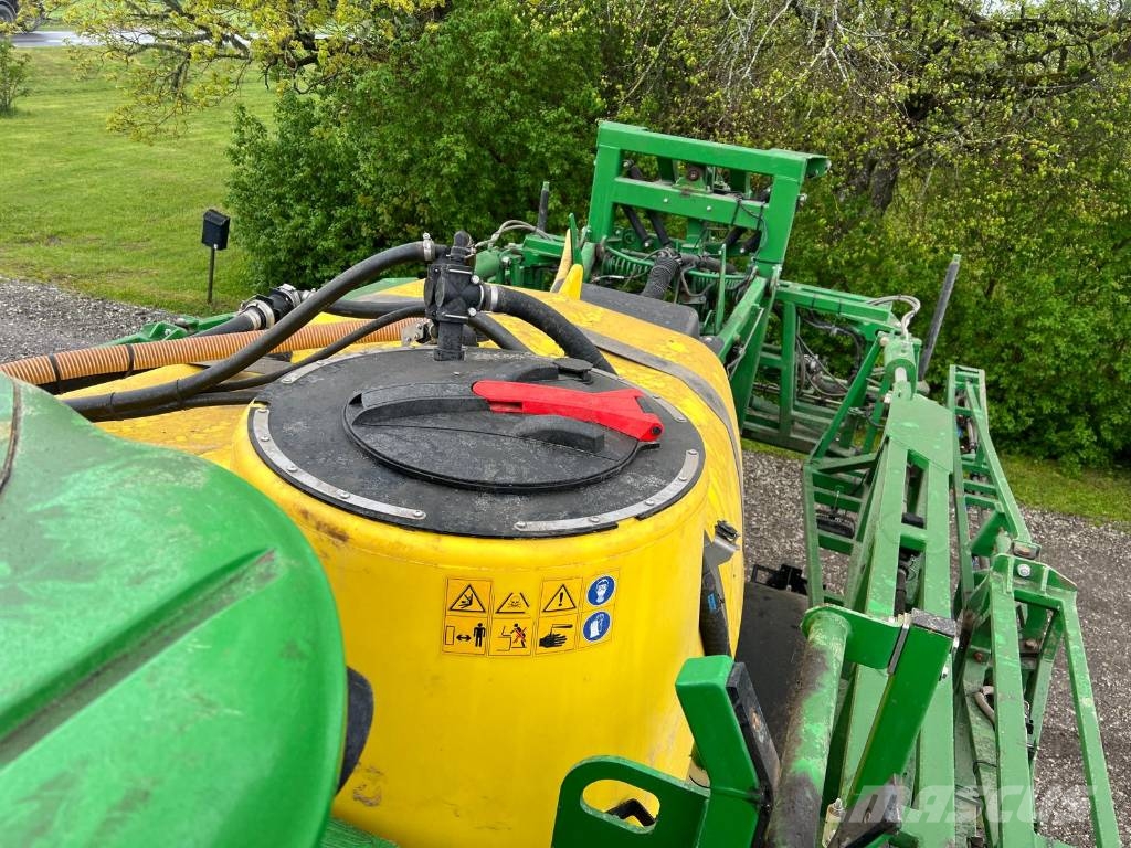 John Deere R4040i Itsekulkevat ruiskut