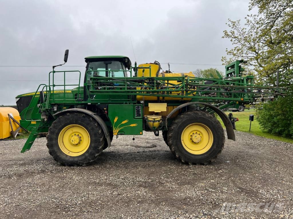 John Deere R4040i Itsekulkevat ruiskut