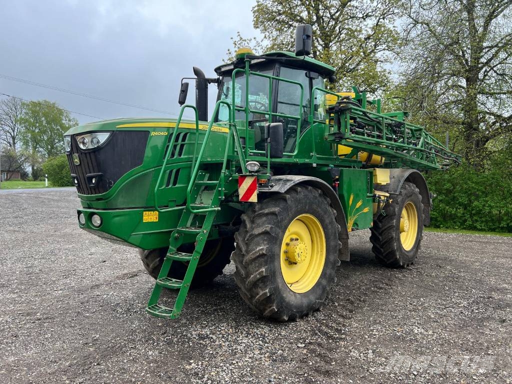 John Deere R4040i Itsekulkevat ruiskut