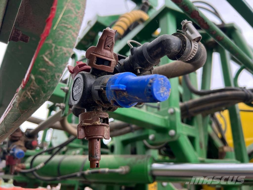 John Deere R4040i Itsekulkevat ruiskut