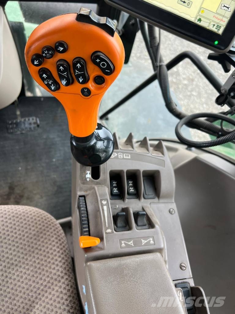 John Deere R4040i Itsekulkevat ruiskut